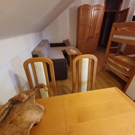 Miskar Rooms Cerknica Rum bild