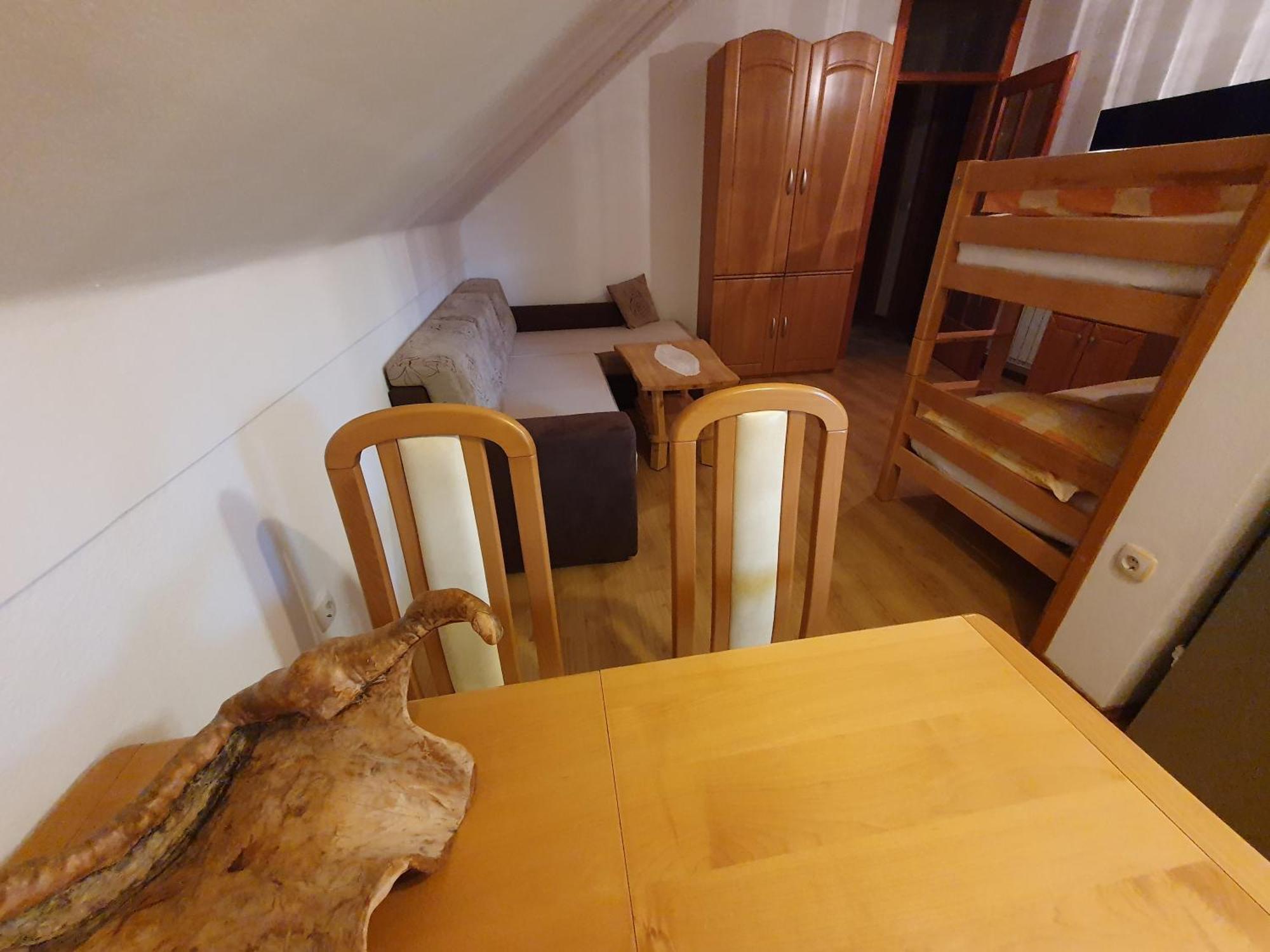 Miskar Rooms Cerknica Rum bild