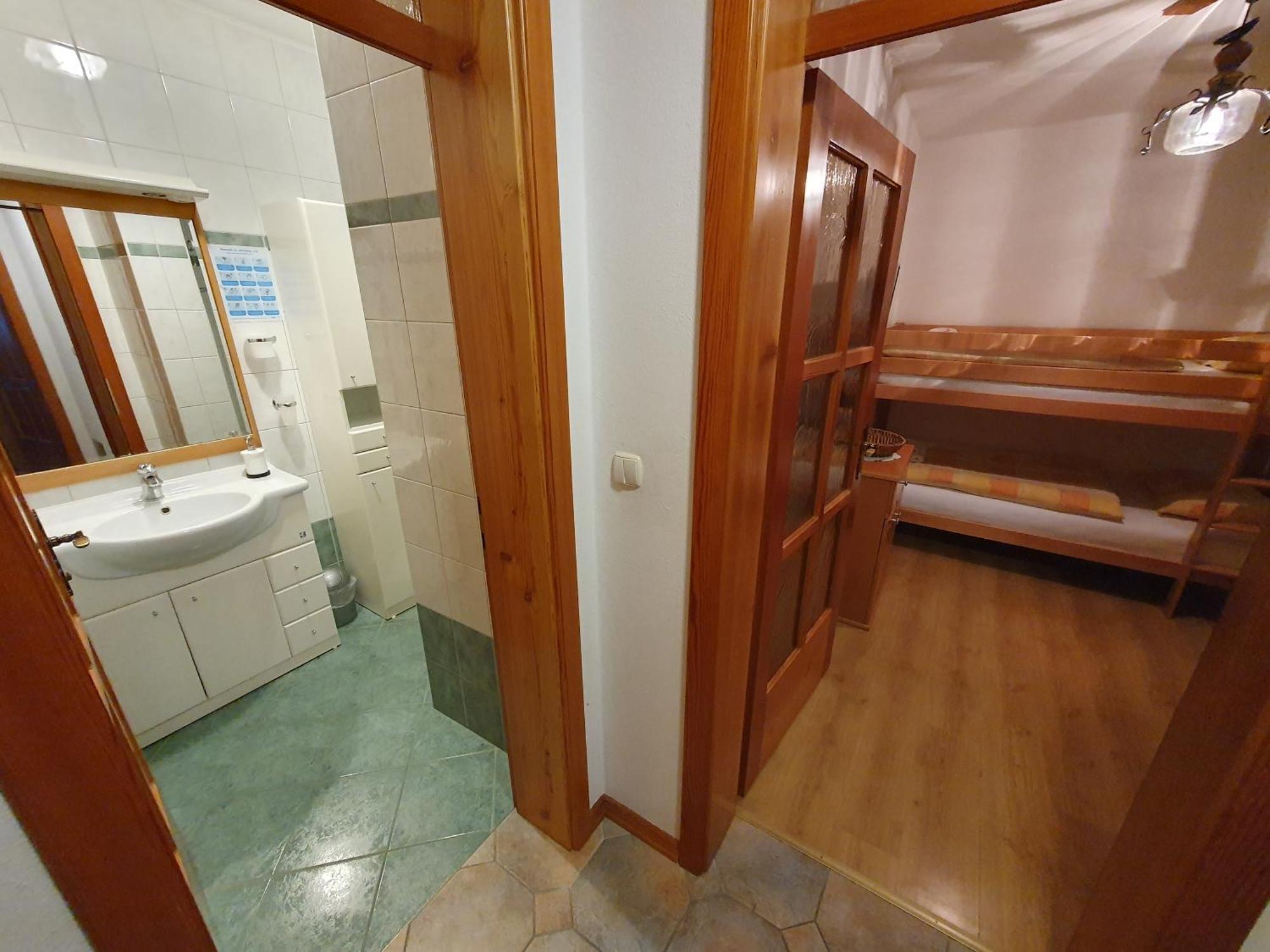 Miskar Rooms Cerknica Rum bild