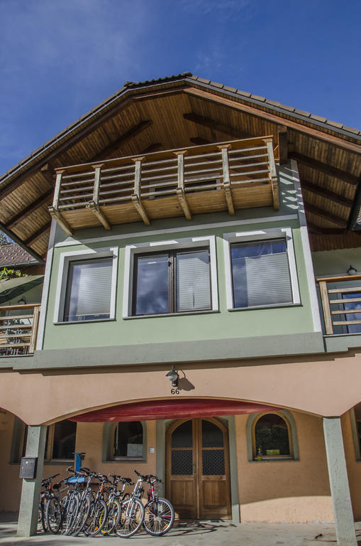 Miskar Rooms Cerknica Exteriör bild